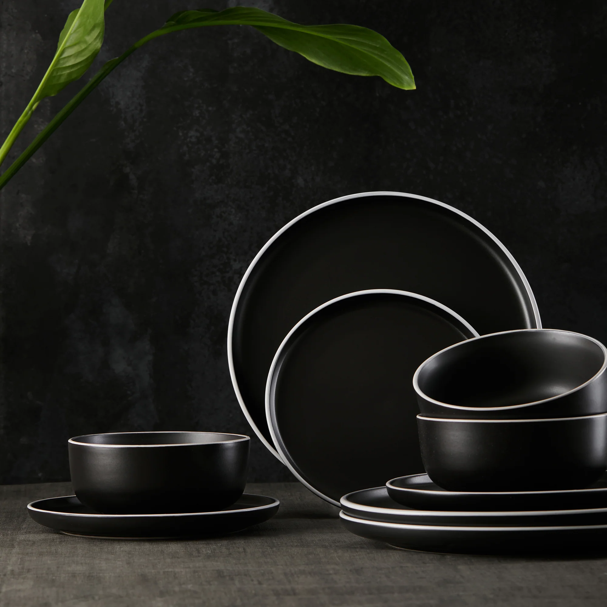 Vajilla Sakura Black - Image 6